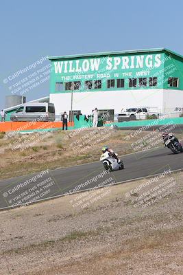 media/Apr-20-2025-AHRMA (Sun) [[393a79c373]]/Race/Group 11 early race/Turn 4b/